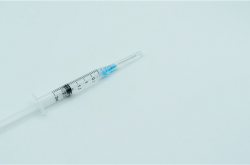 央视曝光免费注射干细胞骗局 网友：不要轻易相信所谓的神药