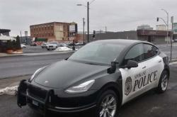 空间狭小性能不佳！美国加州特斯拉警车遭到吐槽