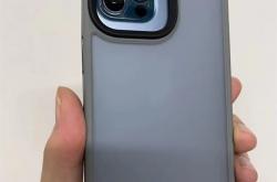 iPhone 13 Pro手机壳曝光 网友：更丑了