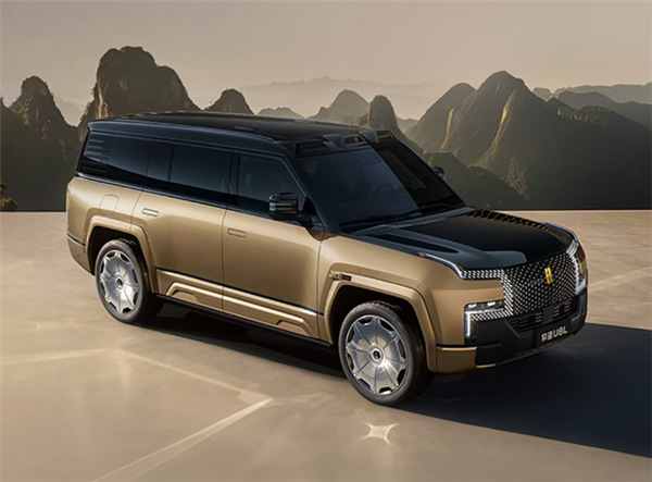 128万起！国产行政级全尺寸豪华SUV仰望U8L鼎世版上市