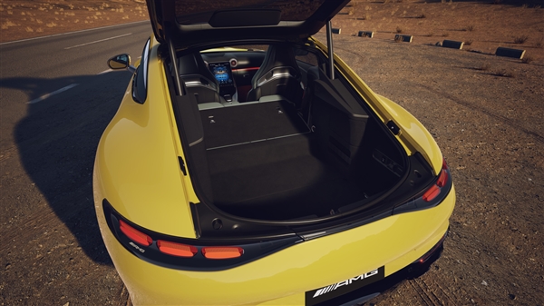 配“地表最强量产四缸机” 全新AMG双门跑车上市：售价没破百！