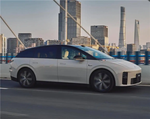 理想i6电池信息曝光：5C超充+720km续航 李想直言技术顶流