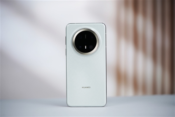 华为Mate 80系列11月发布!居中大圆后摄 全新麒麟芯