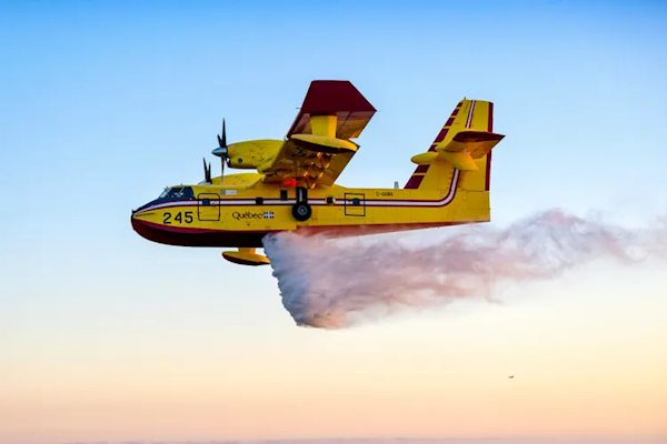 飞手们注意了！男子飞无人机撞坏CL-415消防飞机 被判坐牢14天赔110万元