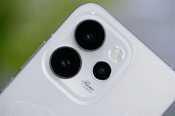 时尚、璀璨、闪耀！OPPO Reno 15评测：6.3英寸掌中影像旗舰！