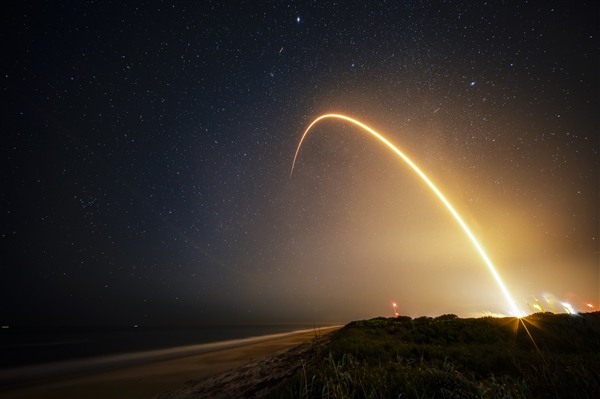 马斯克又成了:猎鹰9号火箭完成2025年第150次发射