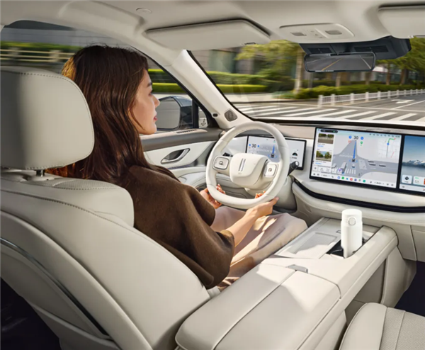 用嘴就能开车!魏牌全新蓝山智能进阶版上市:27.58万起