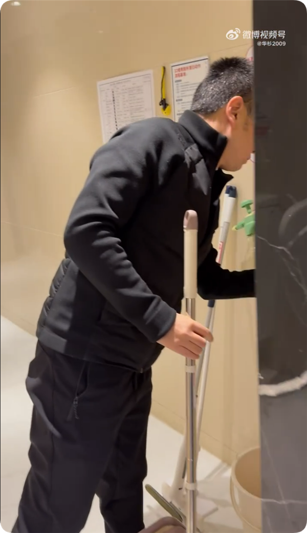 华杉:华与华最高权利是扫厕所 !每周一我必亲扫