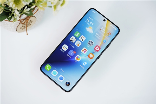 全球首发10000mAh电池！荣耀WIN图赏