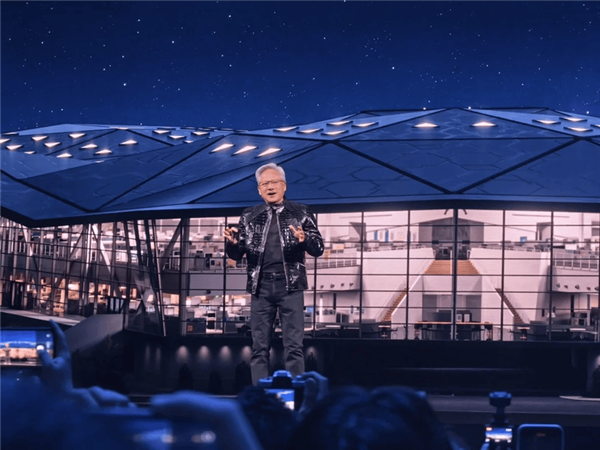 “会思考”的自动驾驶来了:奔驰CLA首家用上英伟达Alpamayo平台!