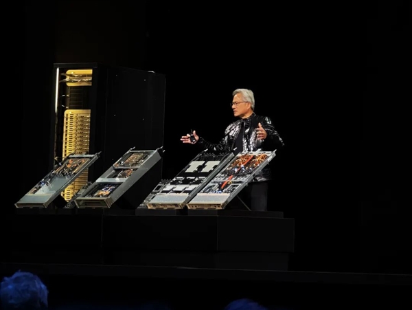 英伟达CES发了堆“怪物” 但跟你的电脑机箱已经毫无关系