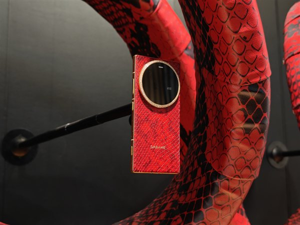 机圈再添新玩家!追觅砸百亿造手机 魅族万志强送祝福