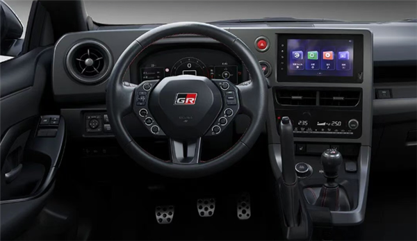 最强三缸“买菜车” 新款丰田GR YARIS在中国上市:40.28万起