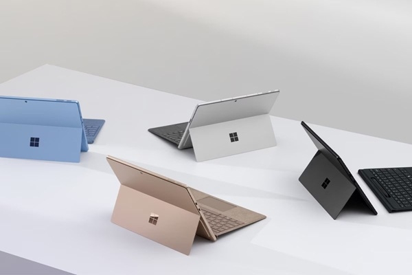 微软计划推出OLED版Surface