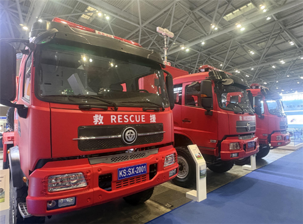 全国首个！空天地一体化森林消防灭火装备系统亮相