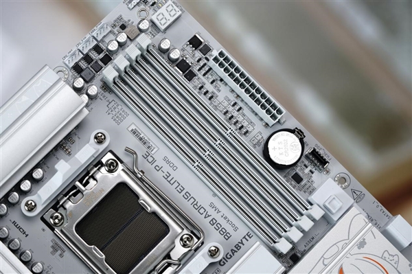 融入雕妹二次元设计！技嘉B850 AORUS ELITE-P ICE主板图赏