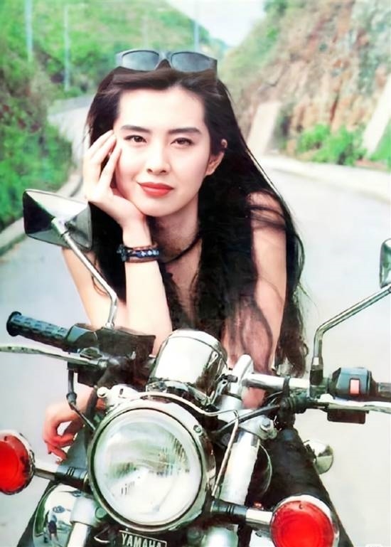 王晶曝王祖贤息影原因 被男友长辈说重话离开香港
