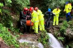 登山者被雷击中死亡 救援队称死者手机随身充电