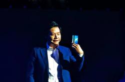 小米发布MIX Alpha概念手机：1亿像素 支持5G 摄像头以外全是屏