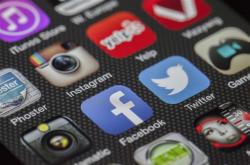 为Facebook跳楼华人同事发声被开除 当事人现身回应