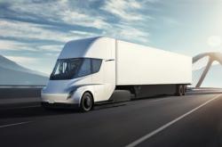 特斯拉计划于2020年生产电动卡车Semi：续航提升至966km
