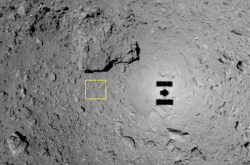 日本小行星探测器“隼鸟2号”正携带珍贵样本返回地球
