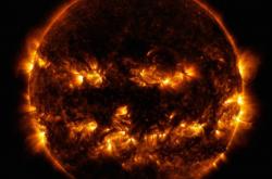 科学家发明了一种在黑暗中发电的“反太阳能电池板”