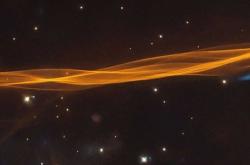 NASA分享20倍于太阳质量新星爆炸瞬间：冲击波图像绚丽