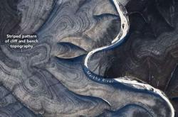 NASA在俄罗斯发现奇异条纹：科学家们大惑不解