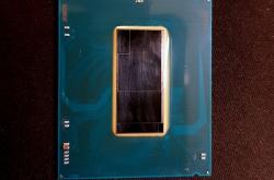 英特尔酷睿Ultra 200K首发开盖测评！四大模块 清晰可见