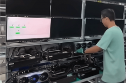 功耗600W的性能怪兽来了！RTX 5090首个实物图曝光 体积庞大