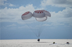 SpaceX“全平民太空旅行团”回地球！全程无专业宇航员陪护