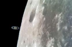 拍月亮算什么 老外用三星S8拍到了土星