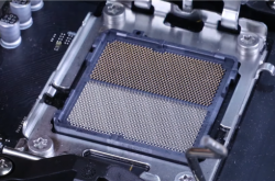 AMD Zen4锐龙7000首个装机视频来了：AM5主板彻底告别CPU弯针
