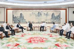 英伟达CEO黄仁勋今天首次中文演讲：直言好紧张 要好好练习中文