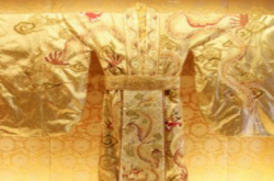 宋朝皇帝的服饰之谜：为何不穿龙袍？