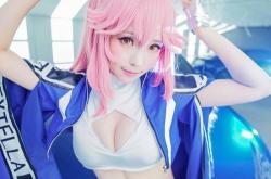 美少女玉藻前COS：这只小狐狸也太性感了