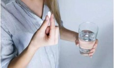 长期吃降糖药的人，身体若有4表现，或是缺少维生素B！注意补充