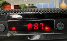 跟你的青春说再见！伴随大家22年的HIT FM 88.7宣告停播