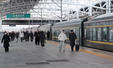 行程4400余公里！最长春运列车全程63小时停靠7小时