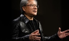 英伟达火速暂停H20生产！黄仁勋重申：已明白回应中国从来没有后门存在