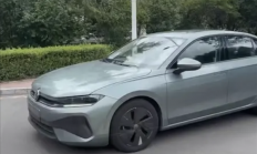 看齐大哥迈腾！全新大众速腾实车曝光：现款12.79万元起