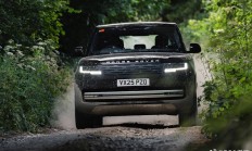 思路对了！纯电路虎揽胜实车公布：和燃油版看不出什么区别