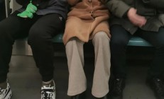 有人说 叉开腿坐才是最健康的坐姿：骨科专家提醒