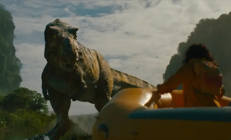 人类潜入恐龙禁地 《侏罗纪世界：重生》总票房破2亿