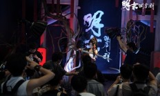 《明末：渊虚之羽》BW现场图 美女Cos女主无常人气足