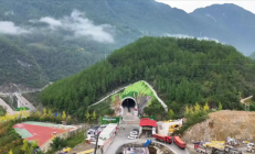 下穿4A级景区！西渝高铁大象洞隧道顺利贯通