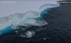 重达万亿吨！全球最大冰山A23a出现崩解迹象