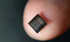 新突破！全球首款人工神经元1M1T1R问世