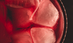 一杯冰咖啡致女子住院3天！医生：致病冰块可致全身性感染